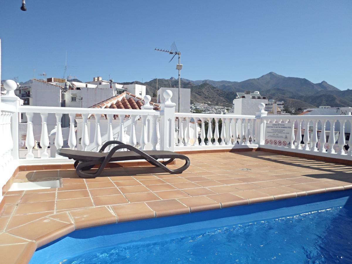 Pulguilla B Menyber Apartman Nerja Kültér fotó